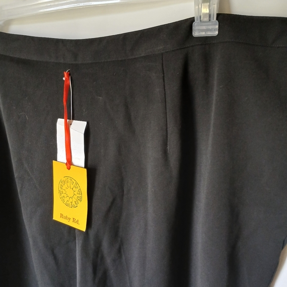 Ruby Rd. Women Crown Jewels Black Size 22w Dress pant - Picture 6 of 10